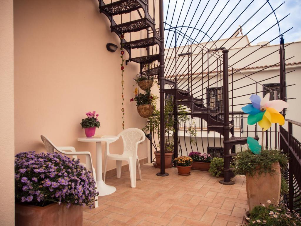 Flower Inn Ciampino Exterior foto